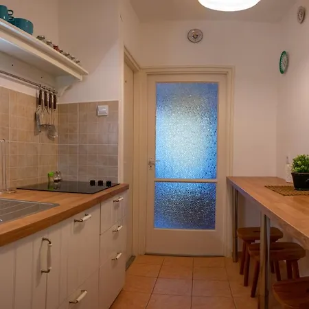 Helikon 32 アパート