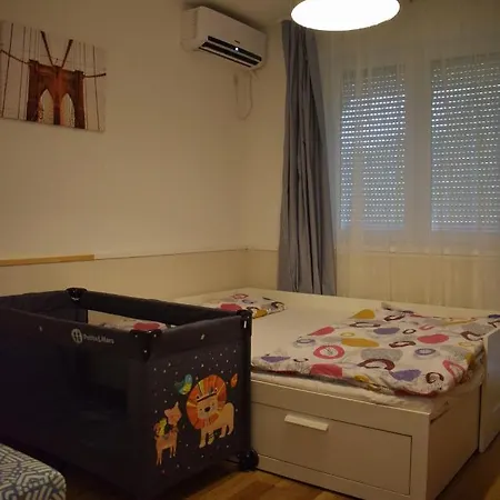 アパート Helikon 32 *