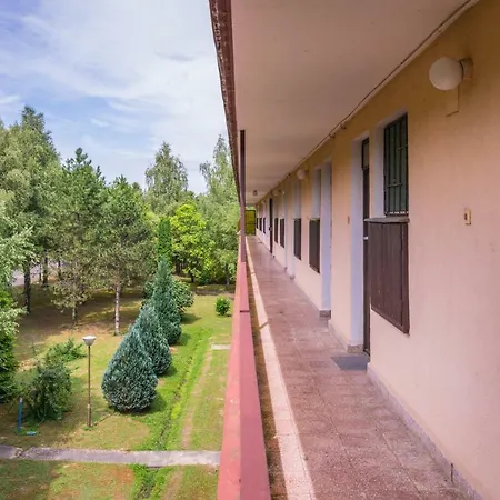 アパート Helikon 32