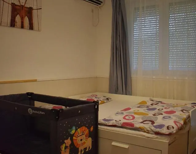 Apartament Helikon 32 *