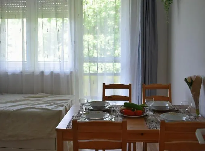 Apartament Helikon 32 *