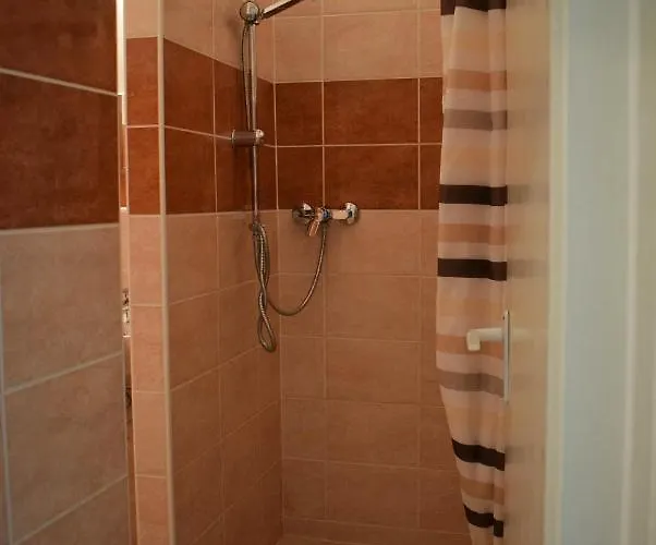 Helikon 32 * קסזטלי